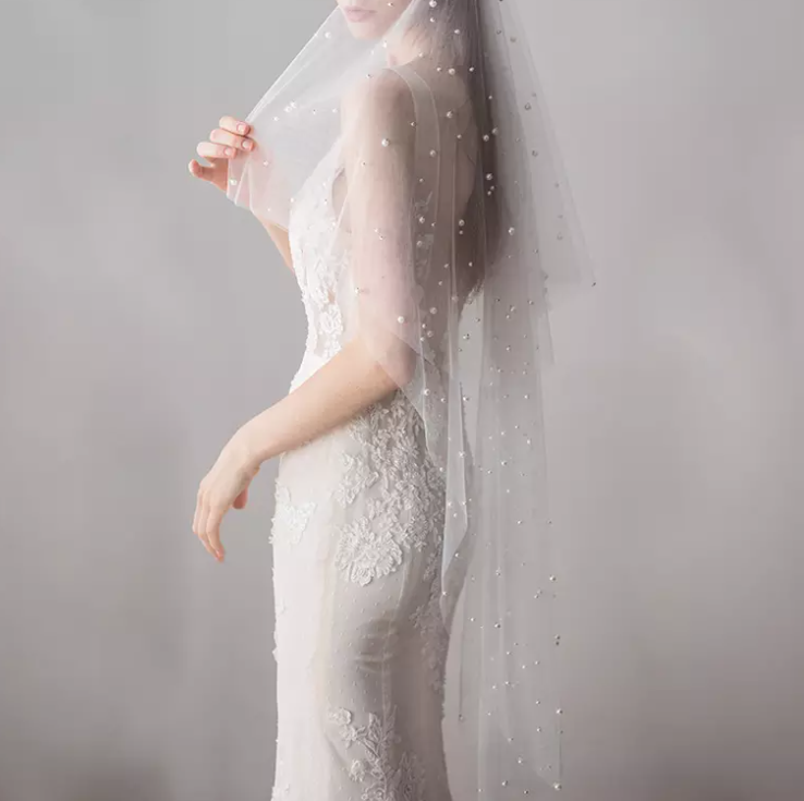 Faux Pearl Decor Long Bridal Veil