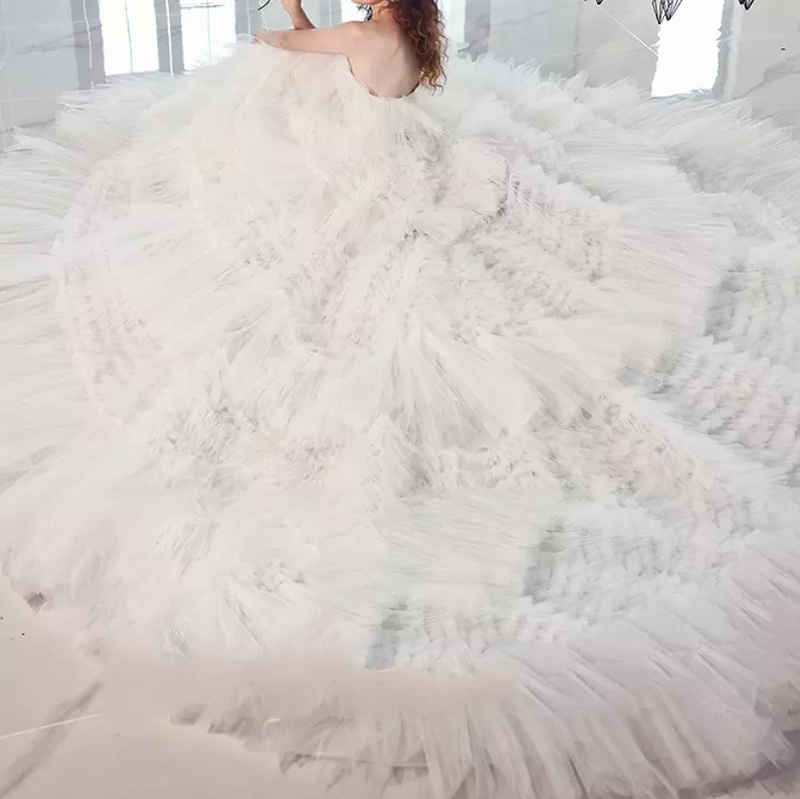Sleeveless Ruffle Layer Wedding Dress