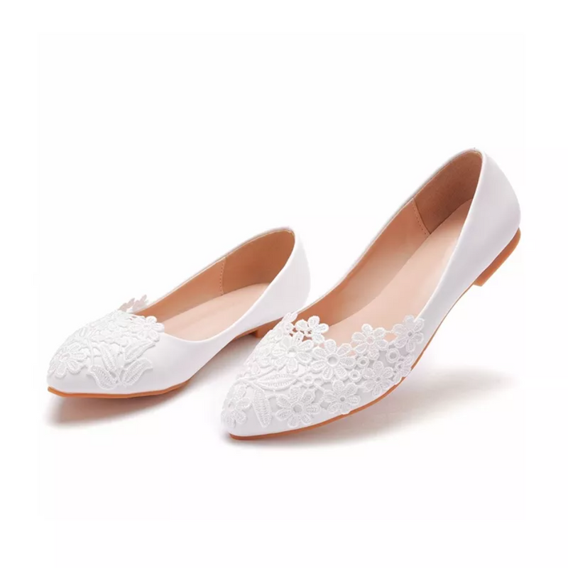 Pointed Doll Floral Embroidered Wedding Shoes